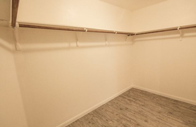 2068 Oakwood Forest Drive Gallery 2