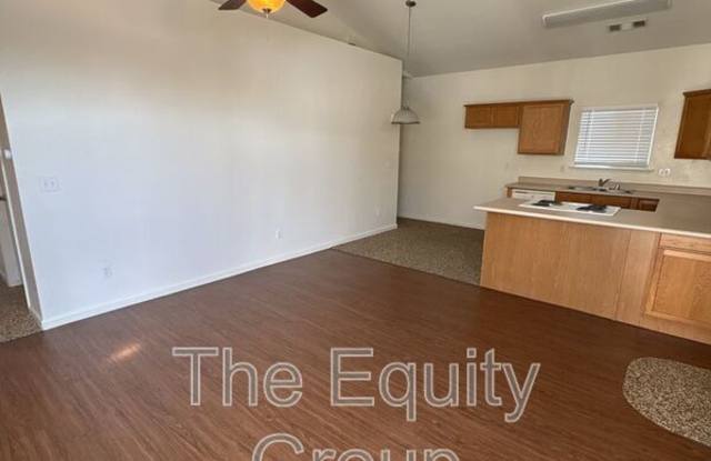 2917 South Sallee Ct Gallery 3