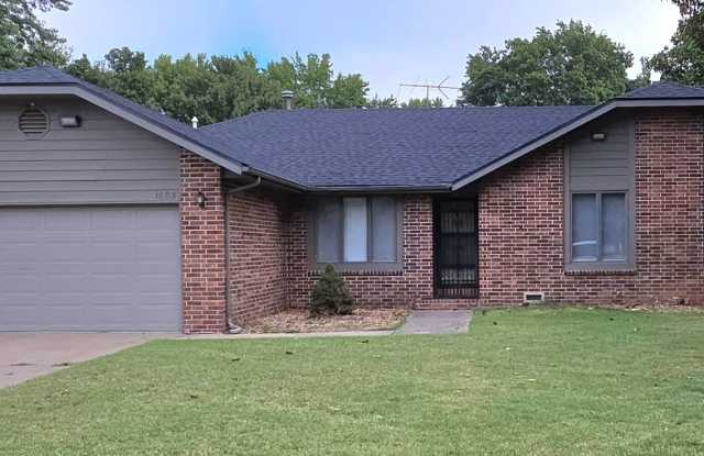 All Brick 3 Bedroom 2 Bathroom home in Kickapoo school district for $1795! photos photos