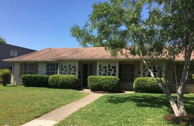 2449 Hiawatha - 2449 Hiawatha, San Antonio, TX 78210
