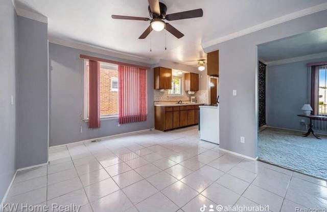 8160 Woodbine Street photos photos