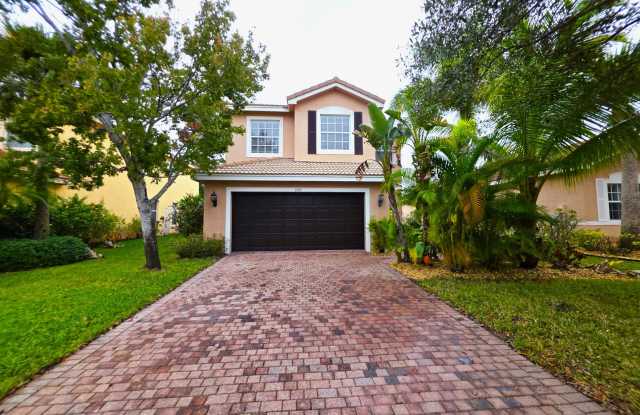 Vero Beach Rentals. Vero Beach Rent, LLC and Property Management Company - 1939 Grey Falcon Circle Southwest, Florida Ridge, FL 32962