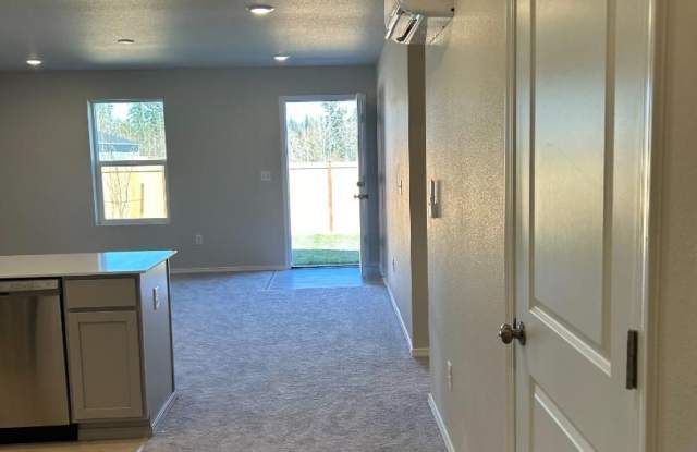 Beautiful 2024 Rambler in Graham's Daybreak Community Gallery 3