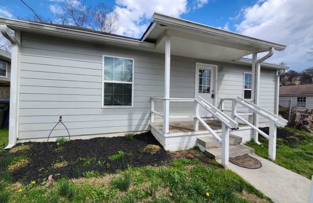 3 bedroom 2 bath home in Northshore area of Chattanooga TN - 305 Ziegler Street, Chattanooga, TN 37405 3 bedroom 2 bath home in Northshore area of Chattanooga TN - 305 Ziegler Street, Chattanooga, TN 37405