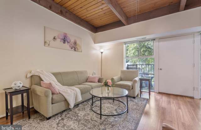 4907 AMERICANA Drive Gallery 4