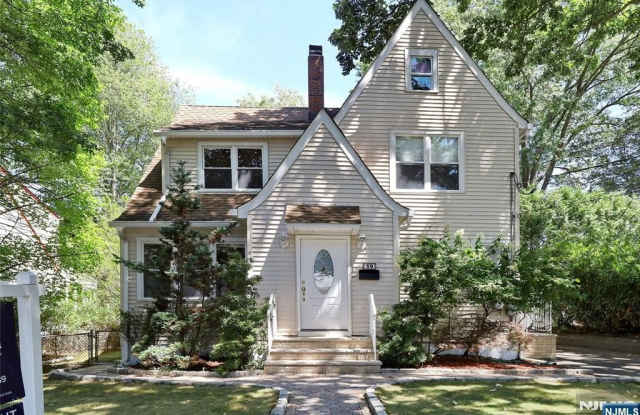 39 Park Avenue - 39 Park Avenue, Cresskill, NJ 07626