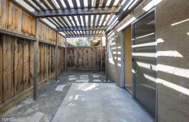 1709 De Marietta Ave Gallery 4