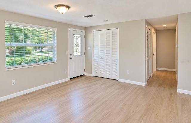 6631 GLADES Way Gallery 3