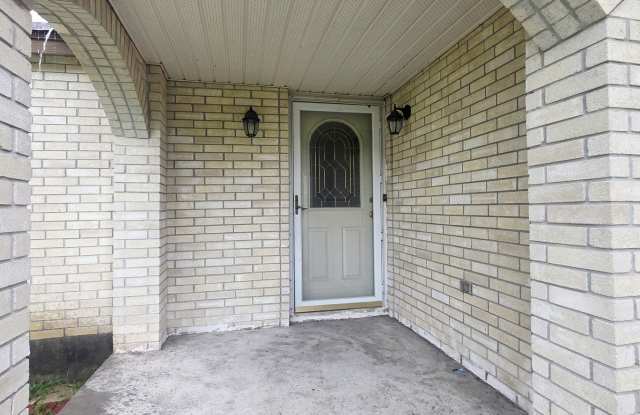 5707 Lovett Oaks Gallery 2