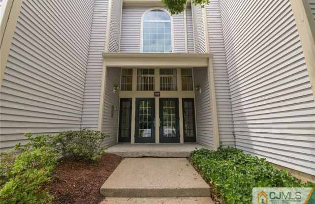 121 Rainier Court Gallery 2