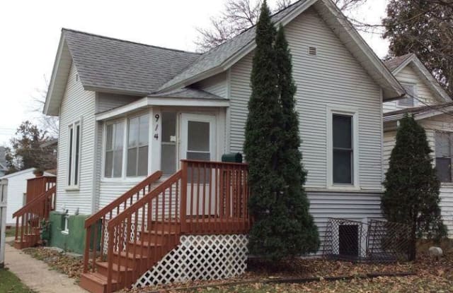 914 Palace Ave - 914 Palace Avenue, St. Paul, MN 55102
