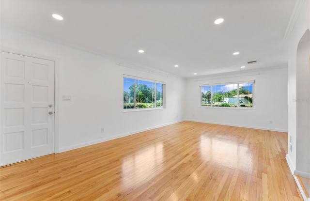 1419 TYRONE Boulevard N Gallery 4