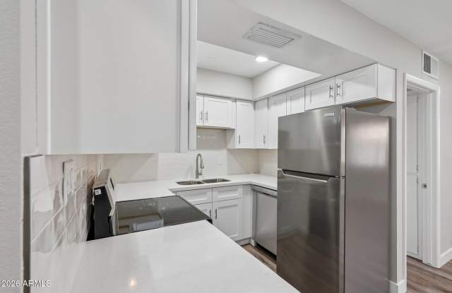 6721 E MCDOWELL Road Gallery 3