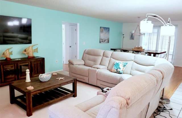 2203 43RD Street W Gallery 3