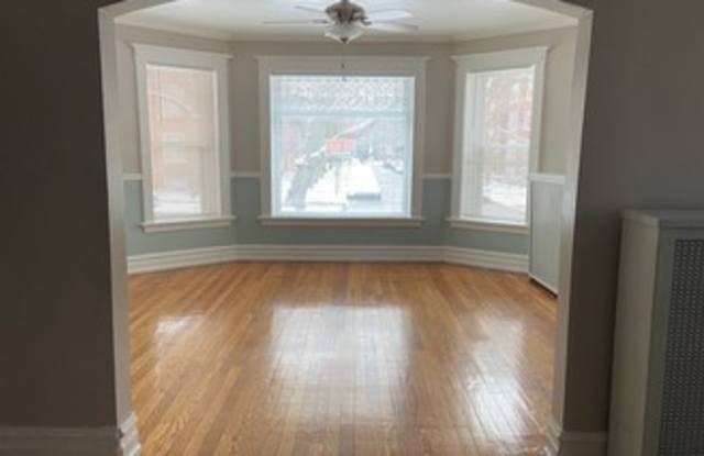 1263 W Thorndale Ave Gallery 2