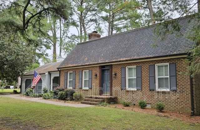 2900 Sterling Point Drive - 2900 Sterling Point Drive, Portsmouth, VA 23703