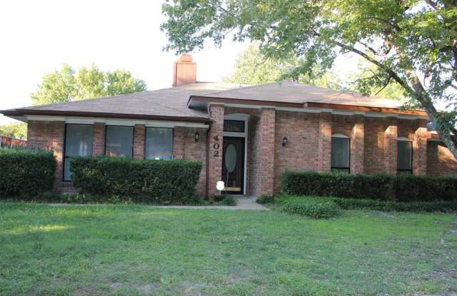 402 Cozby Avenue - 402 Cozby Avenue, Coppell, TX 75019