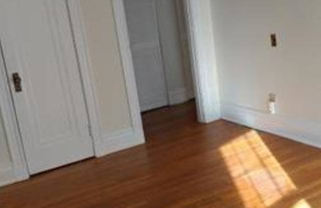 1762 Commonwealth Ave. Gallery 4