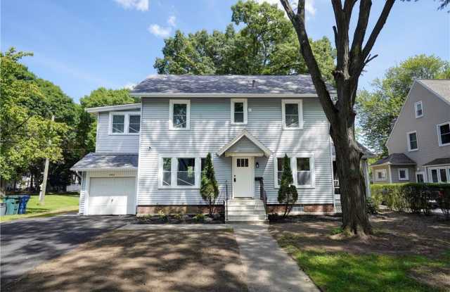 162 Merchants Road Gallery 2