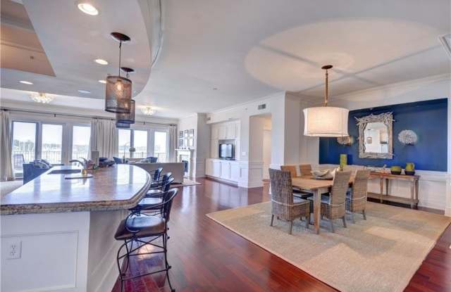 10 Marina Drive Gallery 3