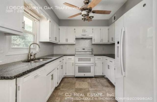 10606 North Oak Trafficway Gallery 4