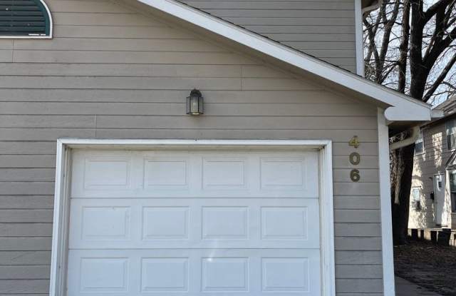 406 Bluemont - 406 Bluemont Avenue, Manhattan, KS 66502