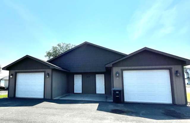 Spacious 2-Bedroom, 2-Bathroom Duplex – Ideal Location! Gallery 4
