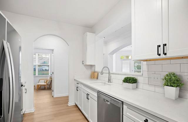 Weston Lakeside Apartments photos photos