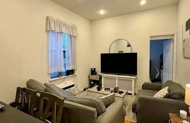 114 E 39th St # 4C Gallery 1