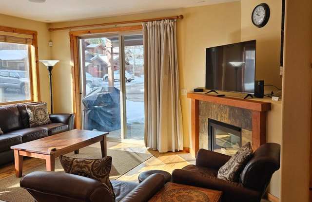 Two Bedroom Ski Lease in the Boulders Gallery 3