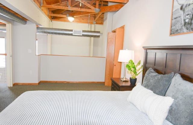 Lofts in Old Town Square Gallery 4