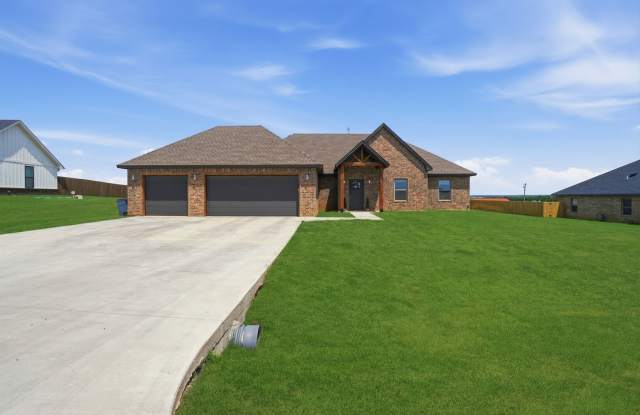Beautiful Home located in the Mountain View Villas in Elgin, OK Gallery 1