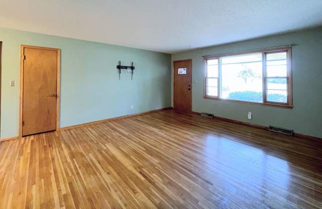 Updated 3-Bedroom, 2-Bathroom Home Gallery 4