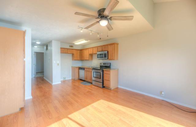 445 Carolcrest Lane - #422 Gallery 3