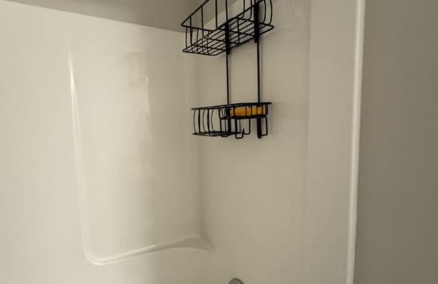 Furnished Hermiston Rental - 1722 Northeast 8th Street, Hermiston, OR 97838