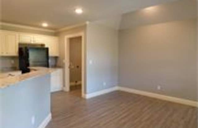 9001-9003 Chanel Place - 9001 Gallery 4