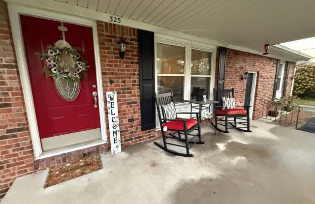 4 bedroom 2 bath in Farley Gallery 4