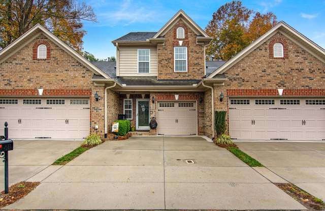 Fully Furnished 3BR Townhome with Utilities Included Gallery 1