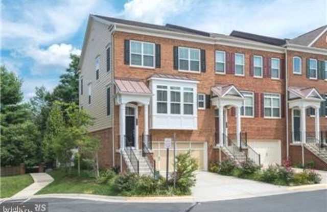 2921 CHESHAM STREET - 2921 Chesham Street, Oakton, VA 22031