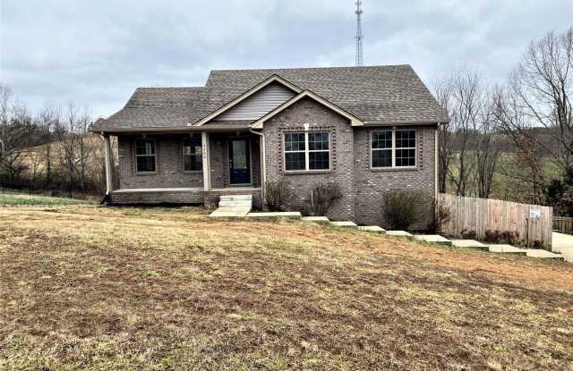 4 Bedroom Pet Friendly Home For Rent Over The River! photos photos
