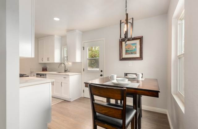 936 South 37th Street - Unit A Gallery 3