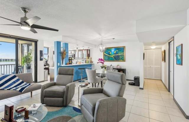 106 Lake Emerald Dr - 106 Lake Emerald Drive, Oakland Park, FL 33309