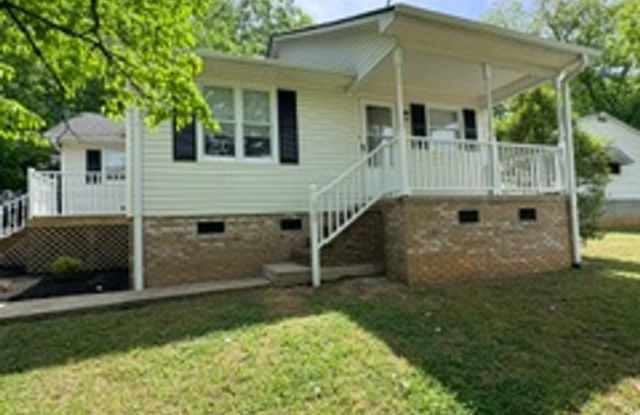 Totally Renovated Bungalow Located in Quiet Neighborhood Yet Close to Everything! photos photos