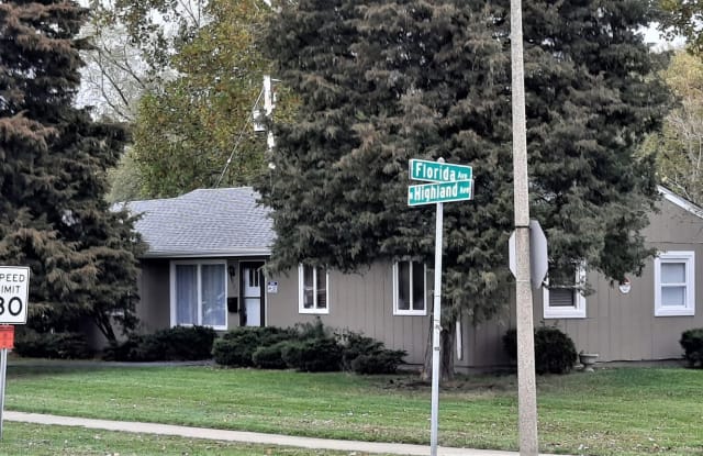 931 North Highland Avenue - 931 North Highland Avenue, Aurora, IL 60506