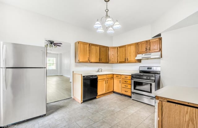 379 Virginia Avenue - 379 Virginia Avenue, Oakmont, PA 15139