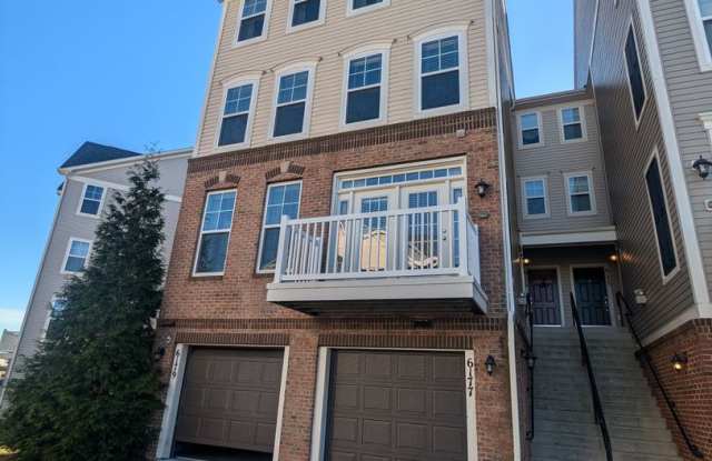 Beautiful 3 level townhouse in Jefferson Place ready for you mid July! photos photos