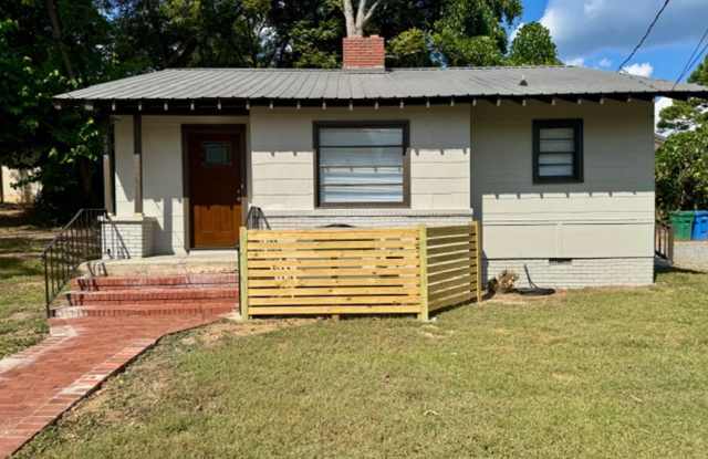 Renovated 2 bedroom 1 bathroom house ready for rent - 205 East Park Avenue, Albemarle, NC 28001