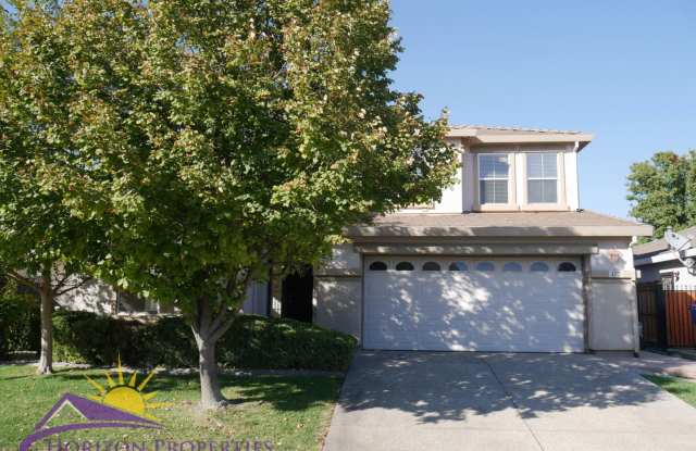 Spacious 5 Bed 3 Bath 2,500 Sq. Ft. Northpointe Park Village Home in Natomas photos photos