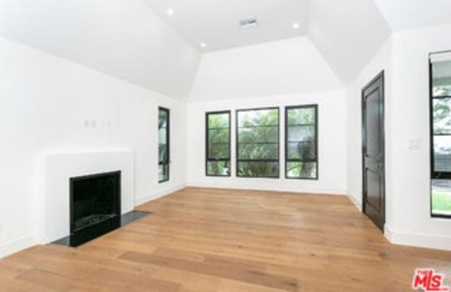 132 North Kilkea Drive Gallery 2