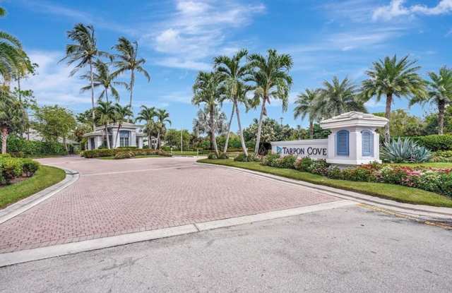 ** 2 PLUS DEN\2 BATH CONDO IN BARBADOS AT TARPON COVE ** 1ST FLOOR ** SEASONAL ** Gallery 4